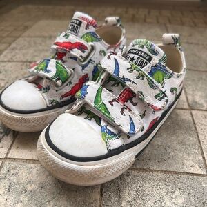 Converse Kids Dinosaur Print Shoes - White sz 6